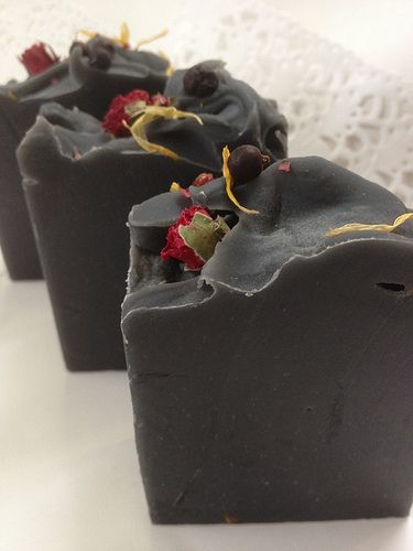 activated-charcoal-bamboo-soap